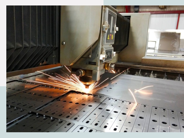 Лазерная резка металла в Белореченске от 609 руб.